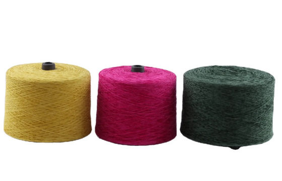 Yarn de poliéster de lujo colorido para tejer Anti-bacterias Anti-pilling